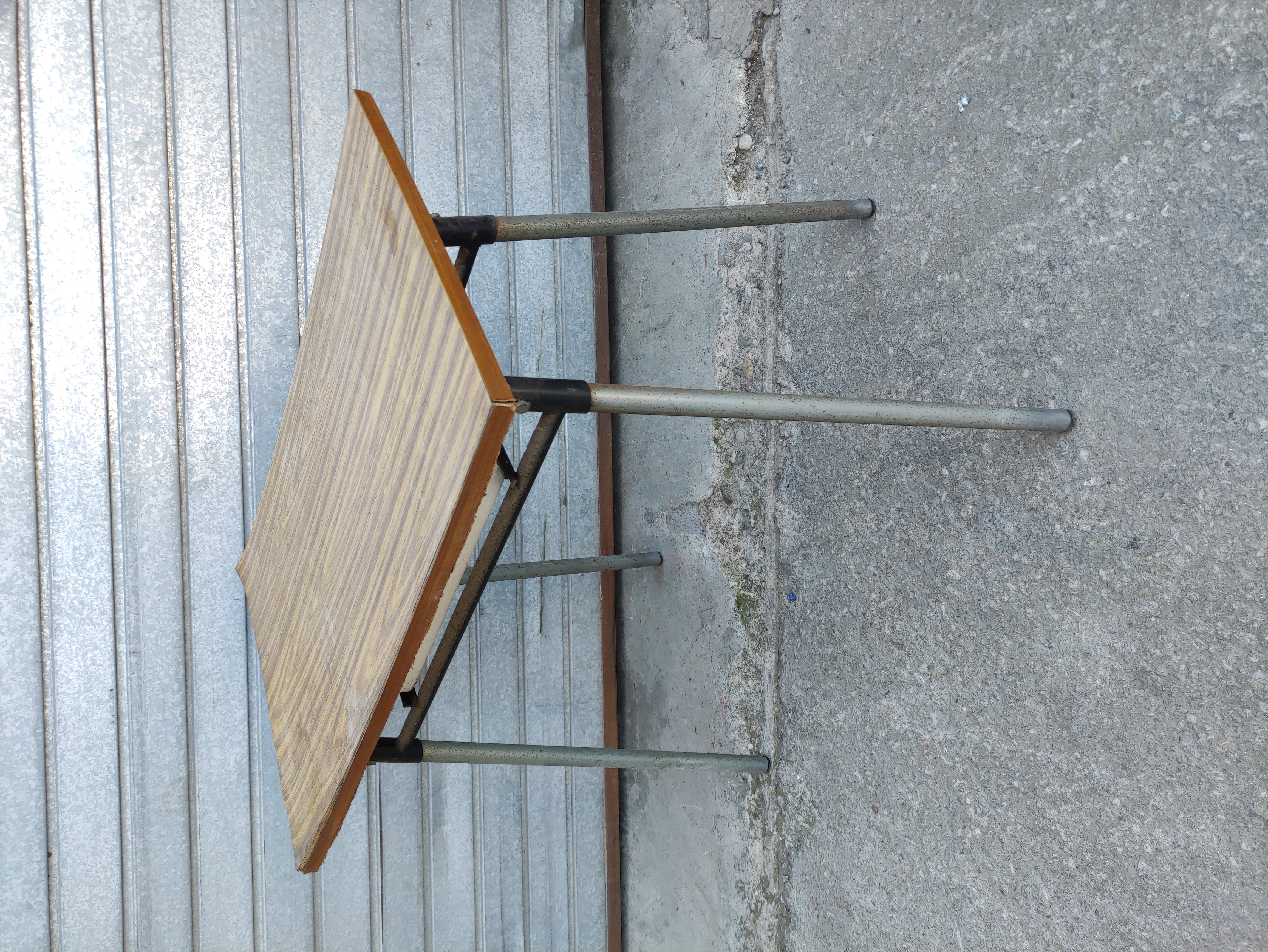 mesa formica hinchada inox 78x79x49 1u